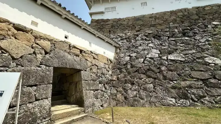 Ru-no-Mon Gate