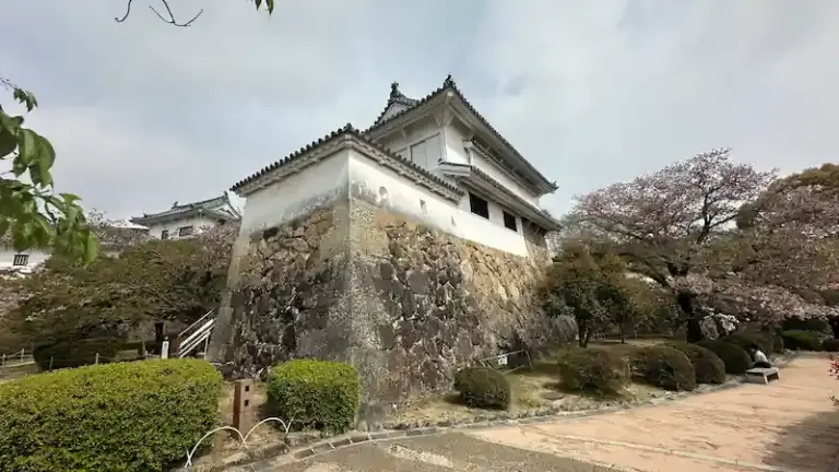 Keshō Yagura (Makeup Turret)