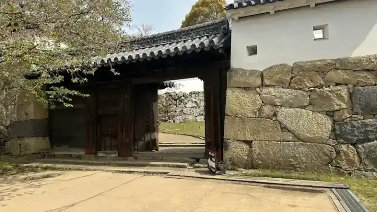 Ro-no-Mon Gate