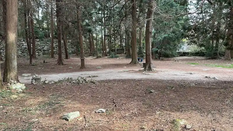 Azuchi Castle Ruins - Honmaru Ruins, Central Enclosure Stone Walls and Foundations