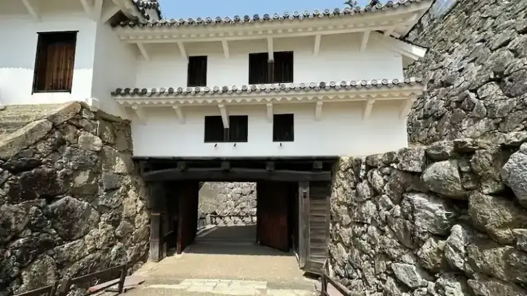 Nu-no-mon Gate