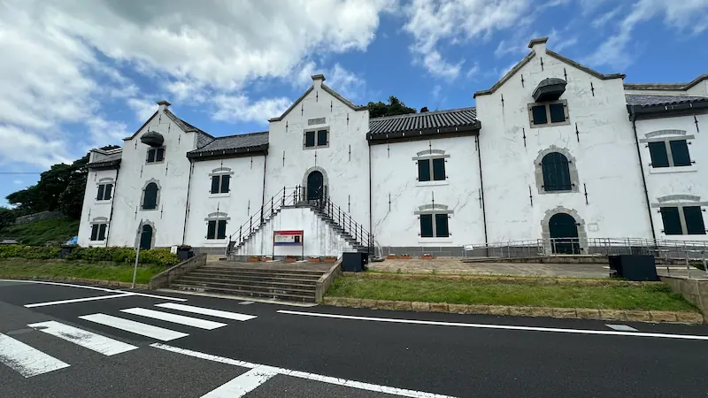 平戸オランダ商館 日本初の西洋式石造倉庫を復元した平戸オランダ商館、現在は博物館として公開