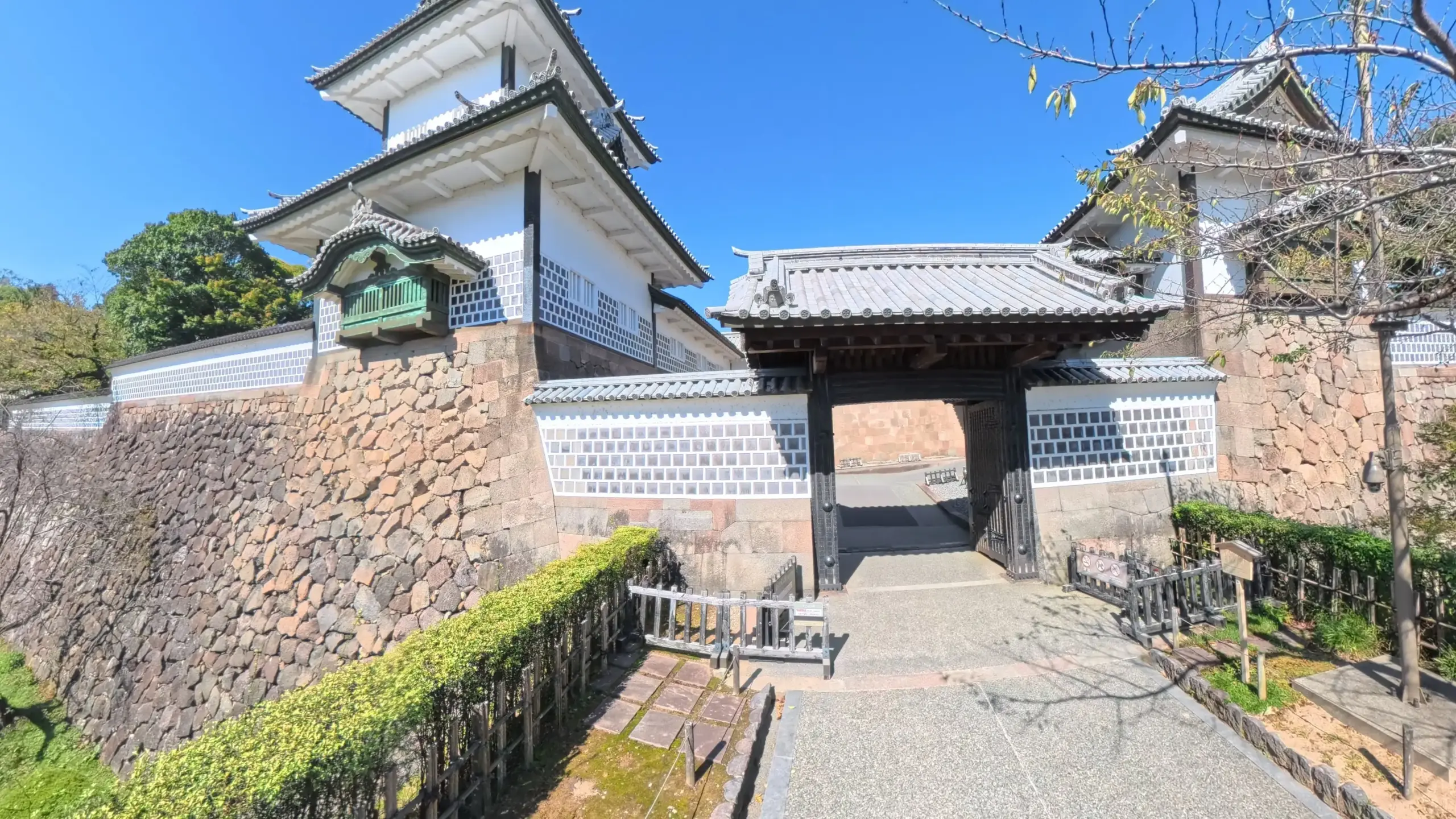 Kanazawa Castle Park – Ishikawa-mon Gate
