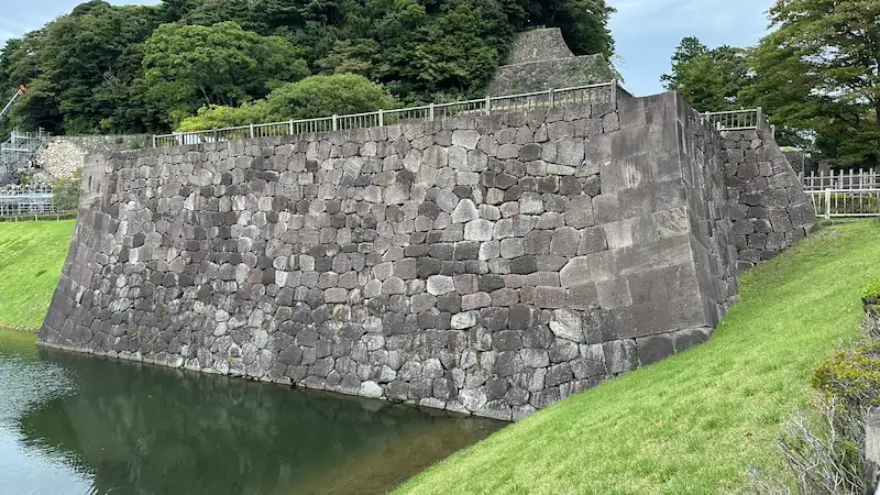 Kanazawa Castle Park — Rikō Turret Platform