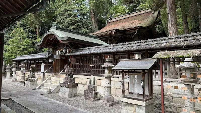 Toyokuni Shrine (Yakuyoke Hachimangū)
