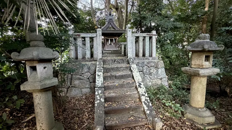 Kenkun Shrine (Yanagimotocho, Tenri City)