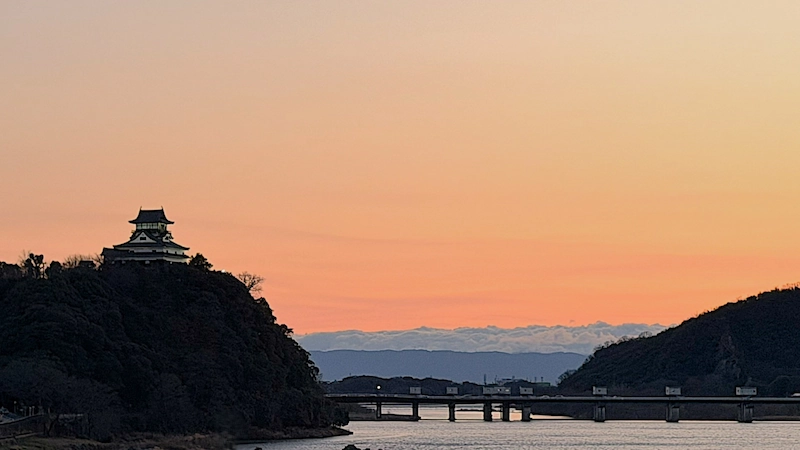 Inuyama Castle photographed from Inuyama Bridge