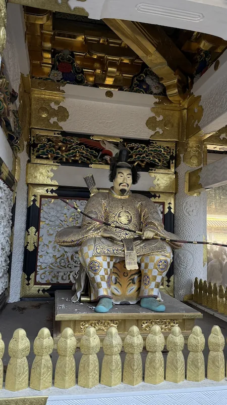 日光東照宮 陽明門の彫刻細部（仙人・霊獣）