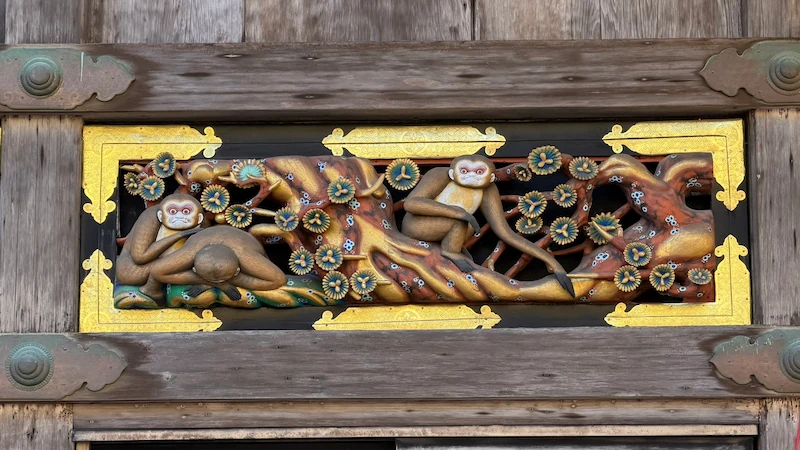 日光東照宮 神厩舎 猿の彫刻群（人生の流れを表現）