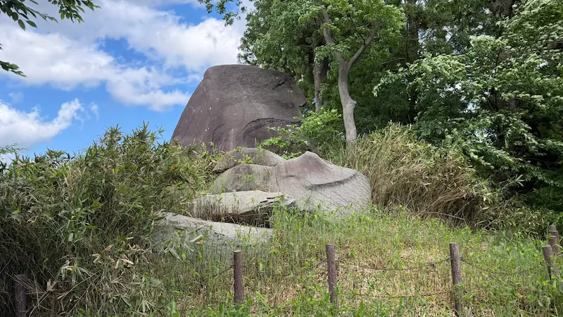Eboshi-iwa Rock and surrounding area