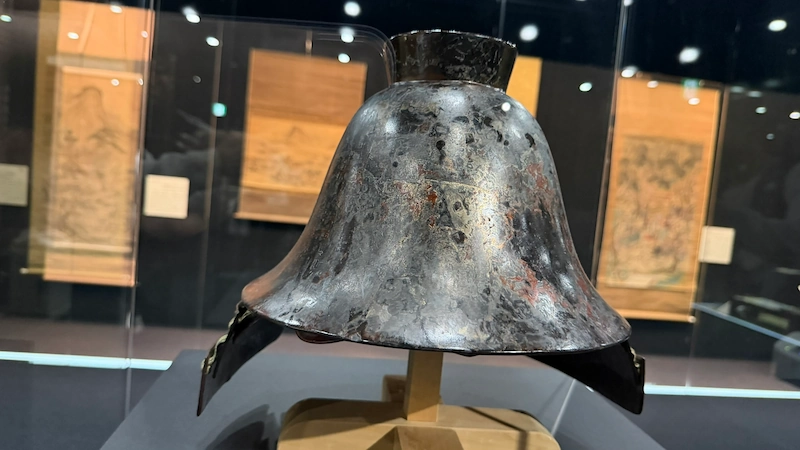 Replica of Kuroda Kanbei's gōsunari helmet (gourd-shaped helmet) on display at Morioka History and Culture Museum