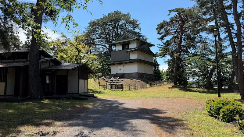 Nijomaru Hitsujisaru Turret, southwest corner (May 2026)