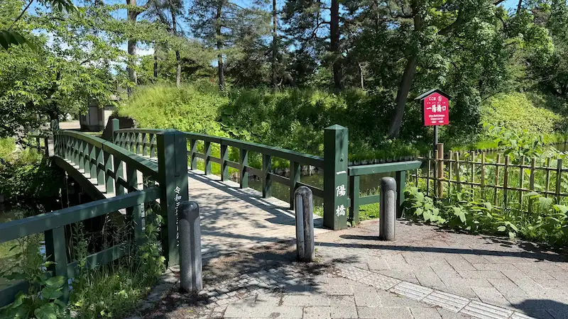 Ichiyo Bridge, Hirosaki Castle outer moat (May 2026)