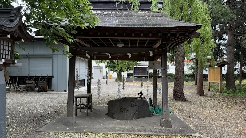 黒石神社の境内または社殿