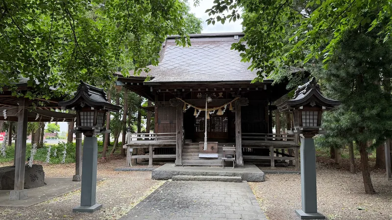 黒石神社の境内または社殿