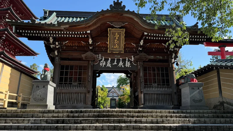 Niomon Gate at Saishoin Temple