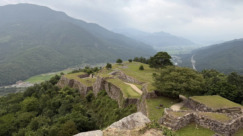 An early-morning view from inside the ruins toward Minami-Ninomaru, the South Ninomaru bailey.