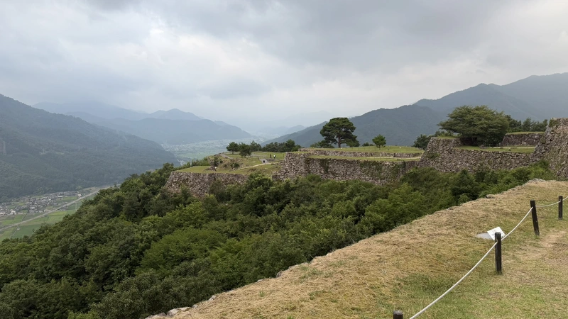 View from around Ninomaru toward Minami-Ninomaru.