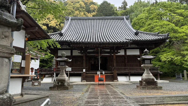The temple grounds at Hōshaku-ji