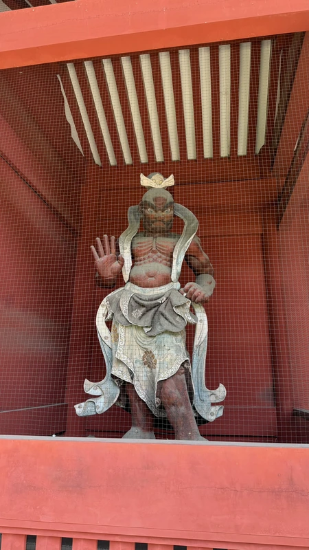 Second guardian figure at the former Taitokuin gate