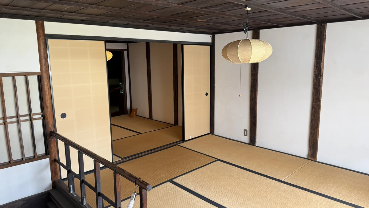 Tatami-floored upstairs chamber of the former Ishibashi residence