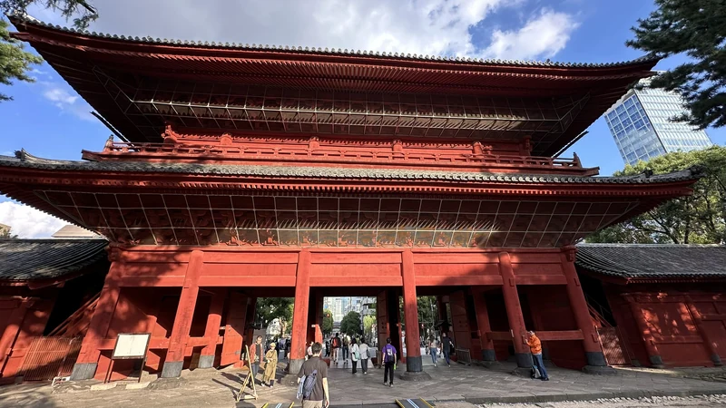 Front view of Sangedatsumon before the current restoration