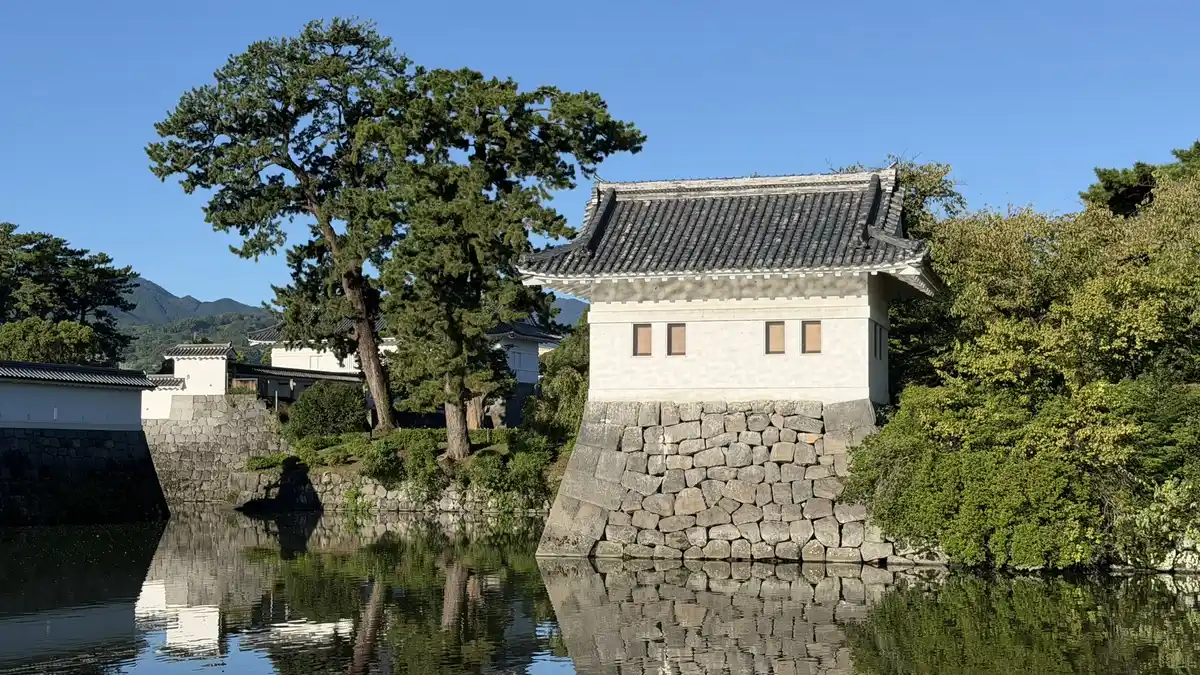 Ninomaru corner turret on its stone base across the moat