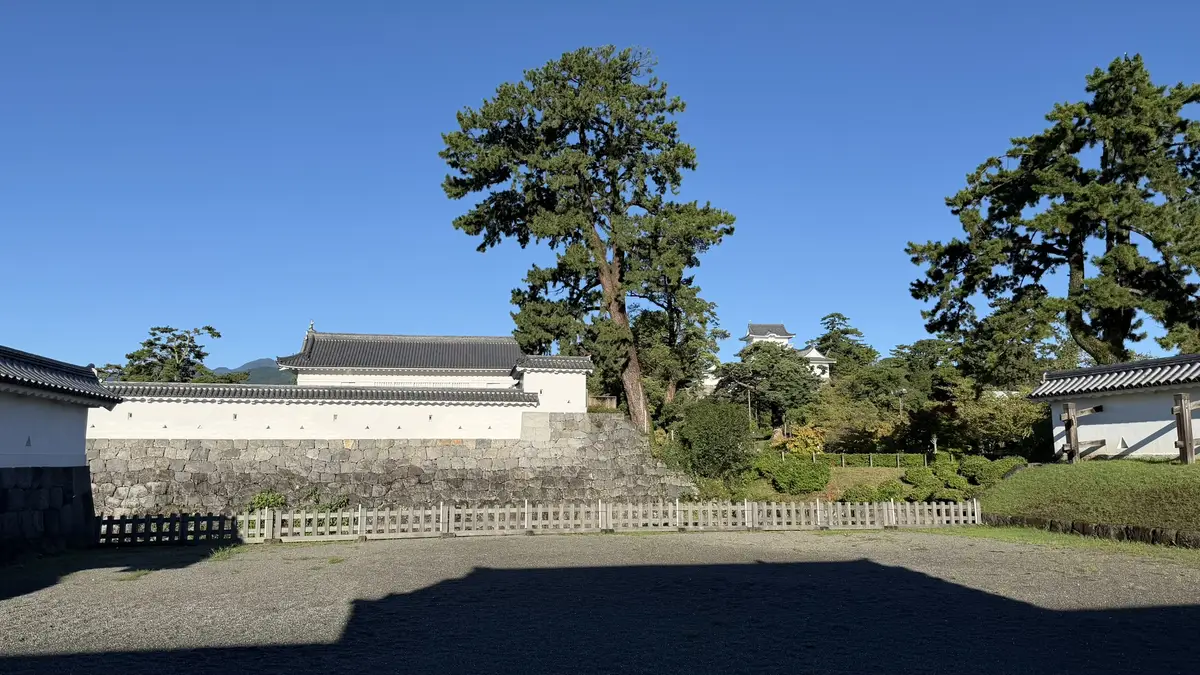 Inside the masugata courtyard of the Umadashi Gate