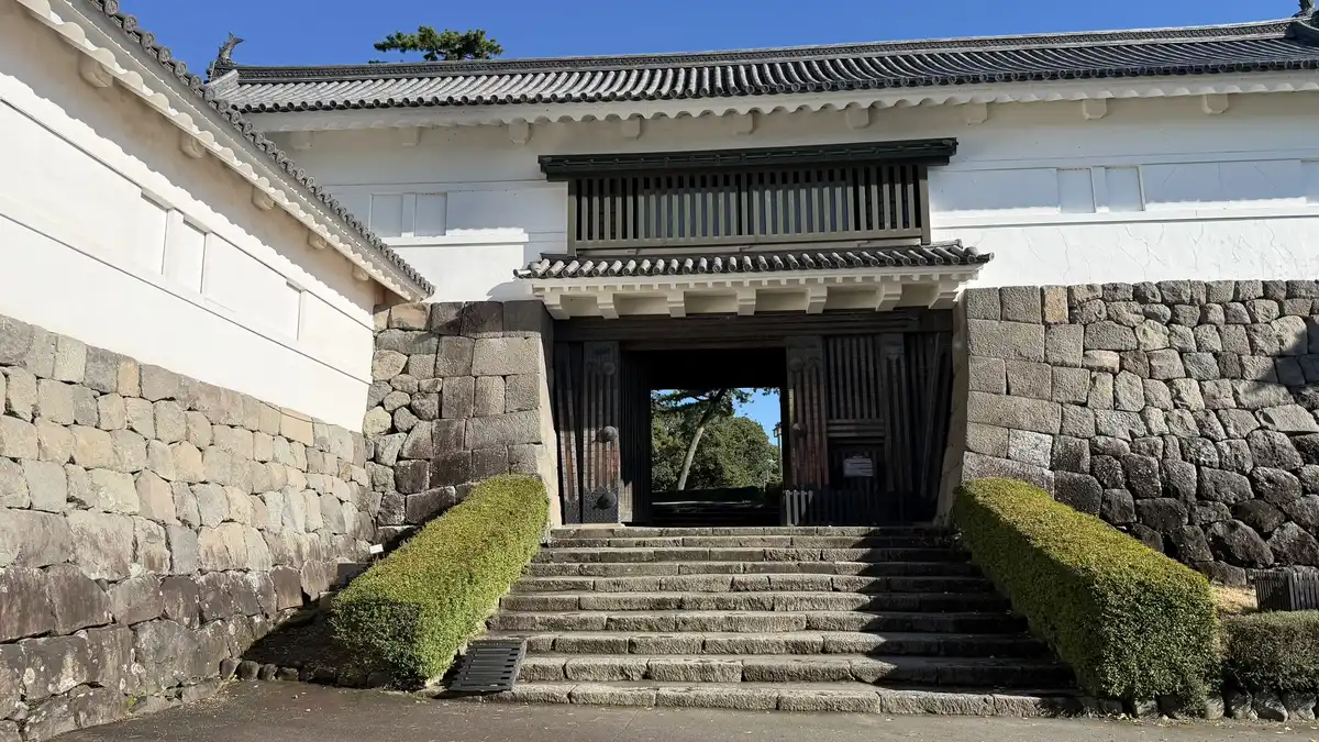 Stone steps leading up to the Tokiwagi Gate