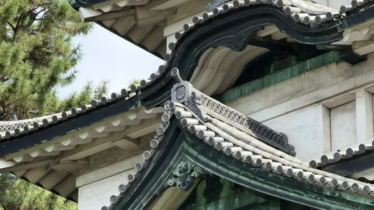 富士見櫓の唐破風と瓦
